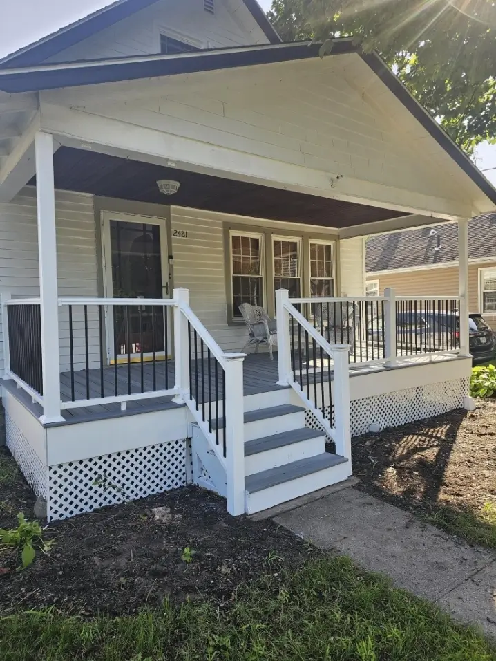 porch building Rotterdam NY